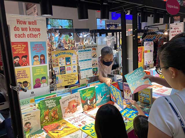シンガポールの屋台書店